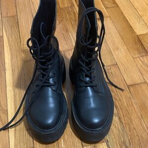 Source Unknown Black Combat Boots